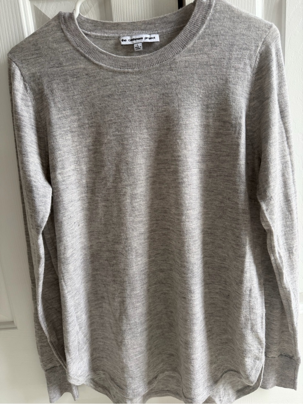 The Cashmere Project Women's Crew Neck Sweater in Light GreyishTaupe
